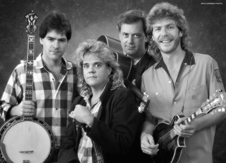 zfxbids's tweet photo. What is Bluegrass Music and who is responsible for that term? Why did Bill Monroe call his music "bluegrass music"? #Bluegrass #BillMonroe #BluegrassMusic #Newgrass #BluegrassFiddle
https://t.co/jb8n0LBmlO https://t.co/vSrWjqHImV