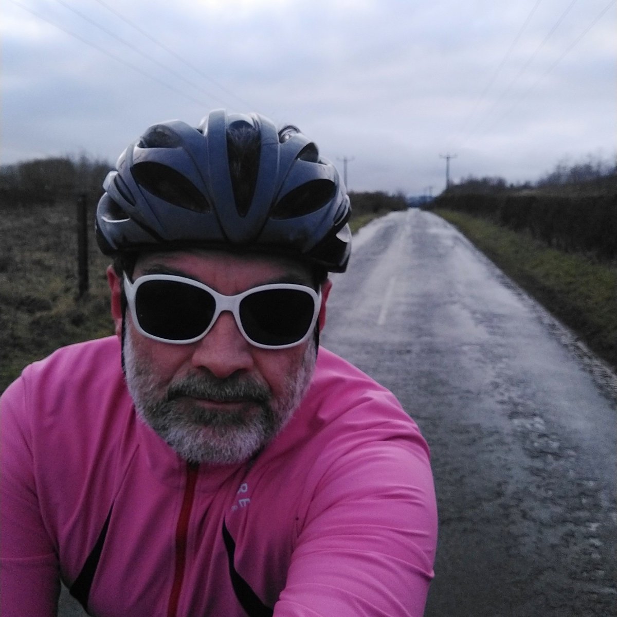 philipianhall's tweet photo. Still A Bit Choked Spluttery And Less Than One Hundred Percent In General But Thought It Was Time To Get This Show Quite Literally Back On The Road - Felt Good To Be Out Again
#cycling #scotland
#edinburgh #midlothian
#sundayafternoon
#newyearsday
#21miles #33km https://t.co/roqoG8JaHH