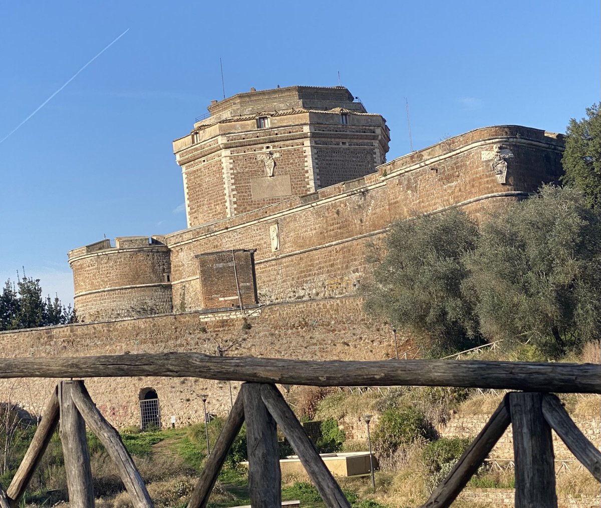 FFf6f's tweet photo. From the amazing Sangallo Fortress in Civita Castellana, commissioned by popes Alexander VI and Julius II around 1500 #Renaissance #architecture https://t.co/YF6nHP542U
