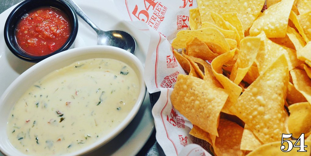 54thStreetGrill's tweet image. Happy New Year! Psst...eating more GRINGO DIP &amp;amp; watching FOOTBALL is a resolution we know you can keep😉 We're open regular business hours today &amp;amp; ready to serve some up! #Chiefs #Texans #BloodyMarys