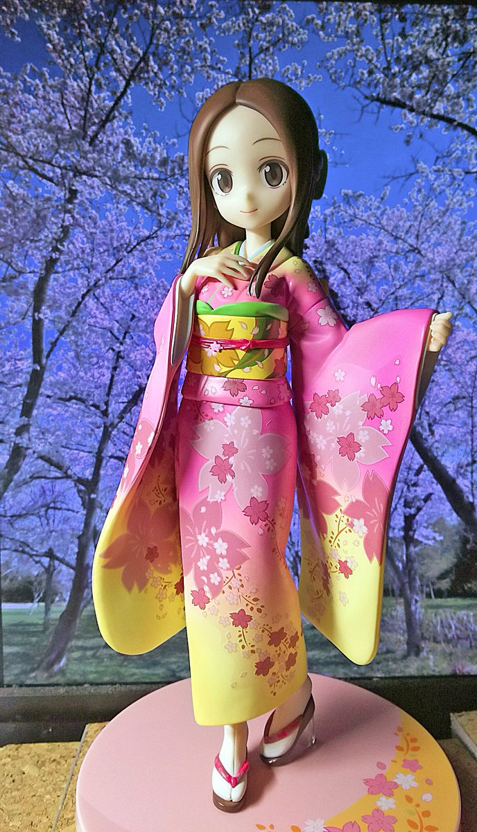samidare_y's tweet photo. 新年あけましておめでとうございますm(__)m
先日届いた高木さんがお正月っぽいので

今回のフィギュア出来がヤバいです(#^^#)
どの角度から見ても良い出来です。

しまったぁ　お正月だというのに着物が桜なので背景も桜にしてしまった(笑)
ちなみに桜は青森県五所川原市の図書館裏の公園の桜です。 https://t.co/1Sju6e6Iz0