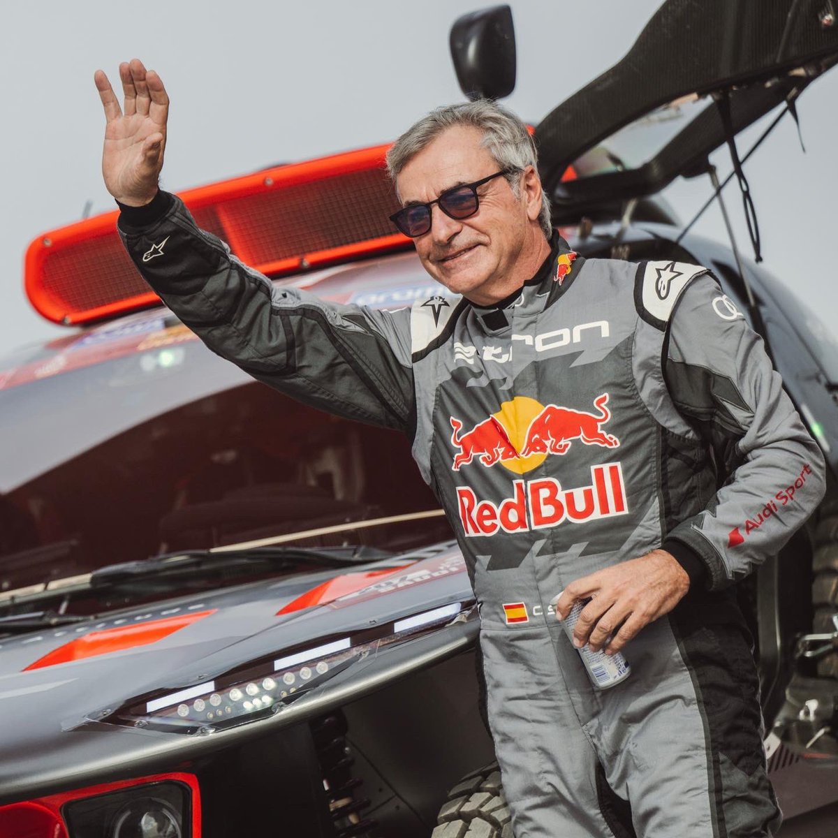 RestadioMotor's tweet photo. 🥂¡Preparados!
Especial @RestadioMotor con @rafafdezOCR 

Triunfo de @CSainz_oficial en el #Dakar2023 
Fórmula1, Motociclismo y más

🎙️@jacvega
🎙️@JVilladelpratF1
🎙️@pacmartin
🎙️@AS_PipoLopez
🎙️@chechulazaro
🎙️@victorlluch
🎙️@OscarLanga

Hasta las 19:00h
https://t.co/hncsvgJStD https://t.co/uCxi4d5Inb