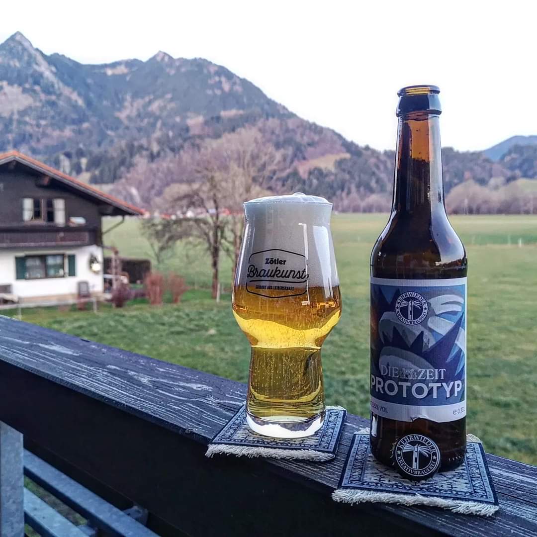 brunnenbraeu's tweet photo. Kehrwieder Kreativbrauerei - DIE ZEIT PROTOTYP (****) 5,5%
#beerwithaview #beeronthecarpet
#kehrwieder #kehrwiederkreativbrauerei #prototyp #diezeit #diezeitprototyp https://t.co/oxAUz9rM7O