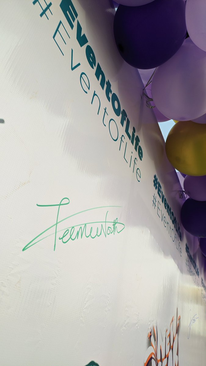 TeeMeeNorth's tweet photo. Signed in.. ready for painting π¨ποΈ
#EventOfLife
#BootParty https://t.co/347KaagUua