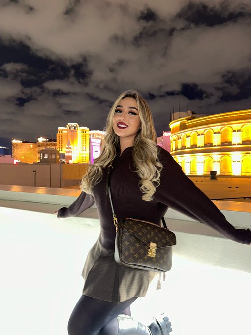 Happy New Year! 2023 let&rsquo;s goooo!!! https://t.co/GvD6Ey0Cum