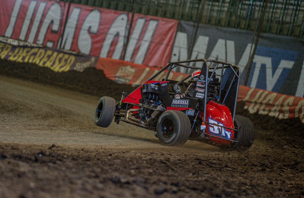 nelson_conner32's tweet photo. Shootout is over. Thanks to @kevinthomasjr and @garytaylorGT  for wheeling the units! https://t.co/JUKLAwXERr