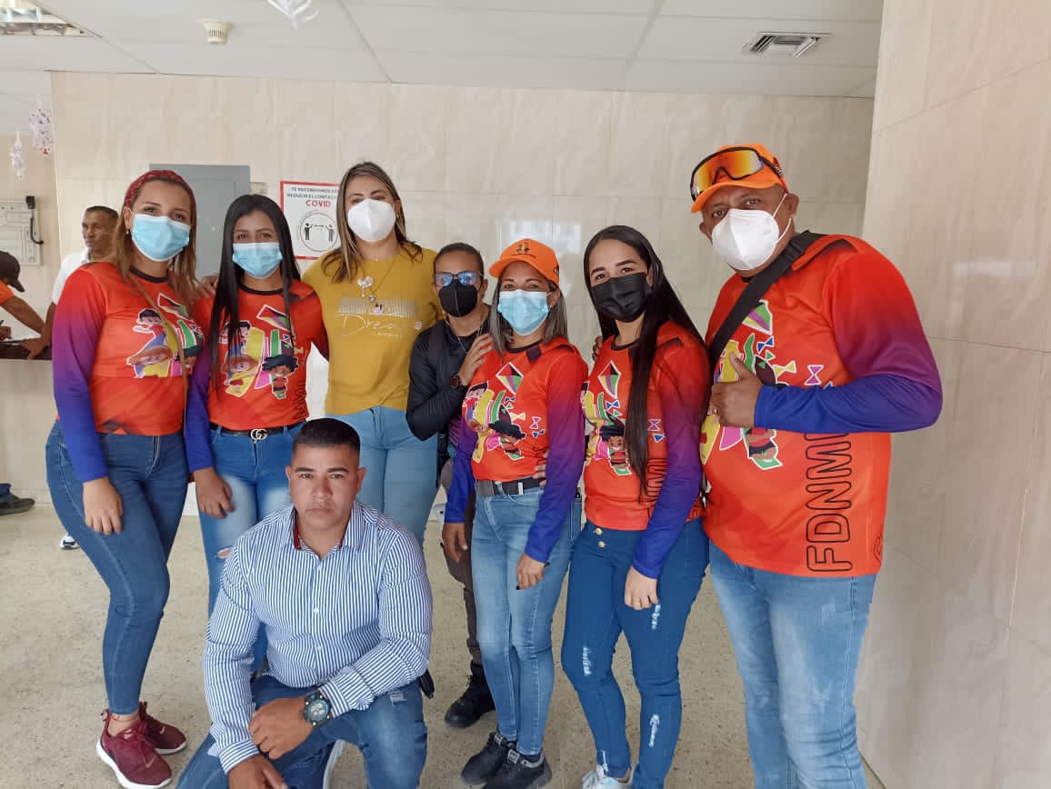 #01Ene Roosmary de Reyes, Jefa Gabinete Social de Iribarren: Estamos con nuestro equipo de la <a href="/fdniribarren1/">fdniribarren</a> entregando canastillas a todas las madres que dieron a luz este #31Dic y #01Ene en nombre del Alcalde <a href="/LuisJonasReyes/">Luis Jonás Reyes</a> #Bienvenido2023DeAmor <a href="/delcyrodriguezv/">Delcy Rodríguez</a> @dcabello