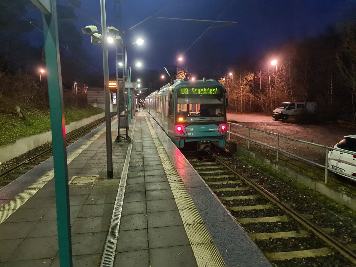 Frohes neues Jahr. Dies starte ich auf der U3.