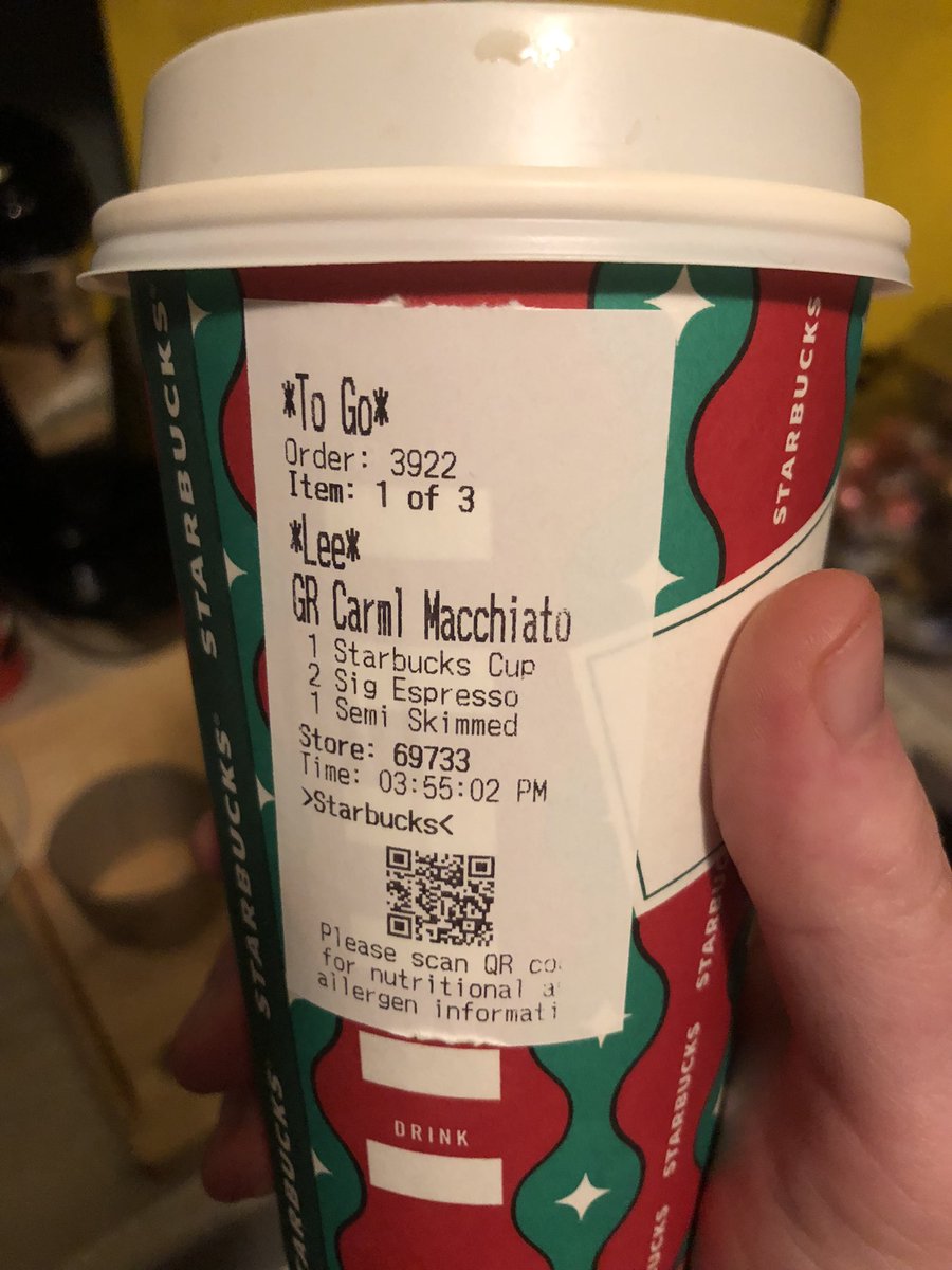 leehavok's tweet photo. Ordered @StarbucksUK to go, ordered a caramel macchiato, had a sip when I got home and opened up the lid to this https://t.co/3HUI5zWN49