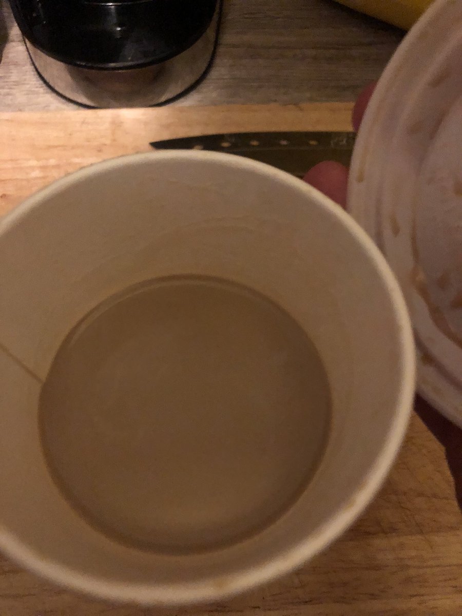 leehavok's tweet photo. Ordered @StarbucksUK to go, ordered a caramel macchiato, had a sip when I got home and opened up the lid to this https://t.co/3HUI5zWN49