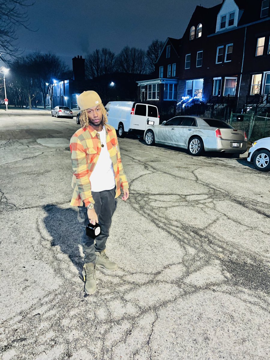 Tjayy_Dareal's tweet photo. A lot of em, got a Image of Me.. But only a Few Get the Picture 🎯 https://t.co/JZrJhevbjc