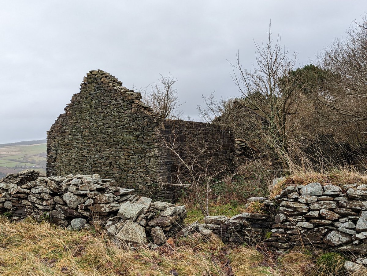 ToursofWales's tweet photo. Ruined remains of #GelliGaled a farmhouse high up in the #DulaisValley Lovely views of the surrounding area.
During 18th century the great #Welsh Methodist preacher #HywelHarris preached at the farmhouse. He also preached at nearby #Godrerhos chapel https://t.co/wWSaZu9BXd