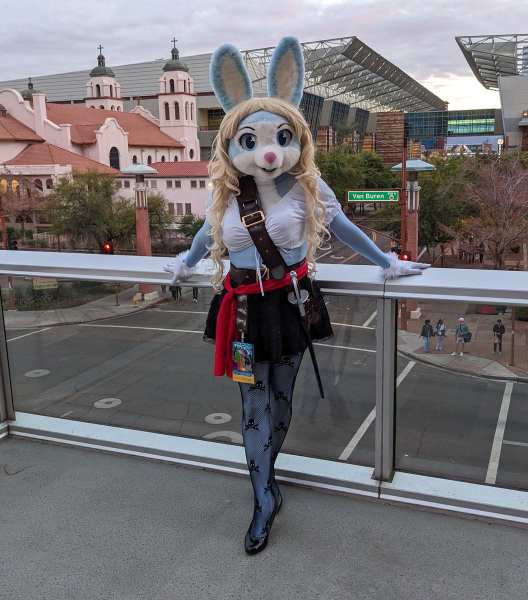 BrambleBunnyAZ's tweet image. About to bunny up for the last time at @PaintedDesertFC !  
See you down there in a bit !
#PDFC