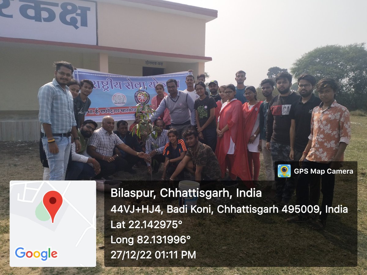 shakti_kaiwart's tweet image. ग्राम सेंद्री के सरस्वती शिशु मंदिर विद्यालय में सात दिवसीय शिविर के दौरान @Nss_Sci_clg_bsp के स्वयं सेवकों द्वारा वृक्षारोपण का कार्यक्रम चलाया गया।
@manojsinha812
@nssabvuCG
@_NSSIndia 
@YASMinistry 
@askabir_ 
@diwan_tarun 
#cleanindia2.O