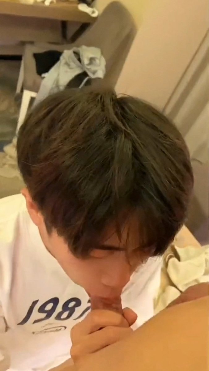 体院直男top tweet media