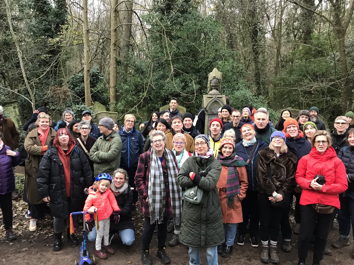 treeruss's tweet photo. Great crowd at today’s #NewYearsDay walk @AbneyParkN16.
Lots of fun talking about trees, fungi, beetles and all things natural in #AbneyPark woodland nature reserve.
#HappyNewYear from #TreeRuss https://t.co/WMk1qqpvwF