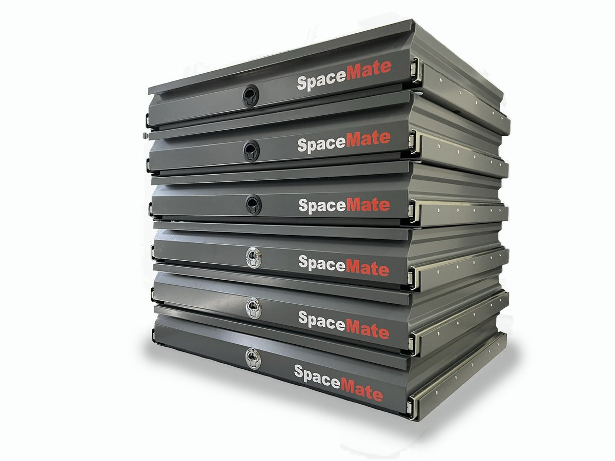 SpaceMateDirect's tweet photo. Happy New Year from SpaceMate as we get ready to ship these out to Germany. https://t.co/V9CASnCryD