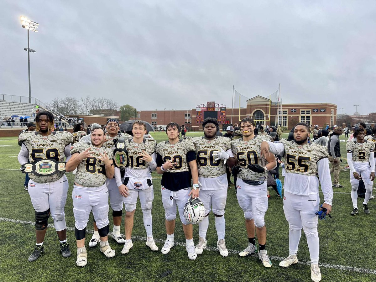 GCGatorFootball's tweet image. Congrats to @BrownLevarai and his East Team on the win in the @HighSchoolBlitz Senior All-Star game. Awesome way to finish off a great HS career!  
🐊🏈
#NextLevelLoading
