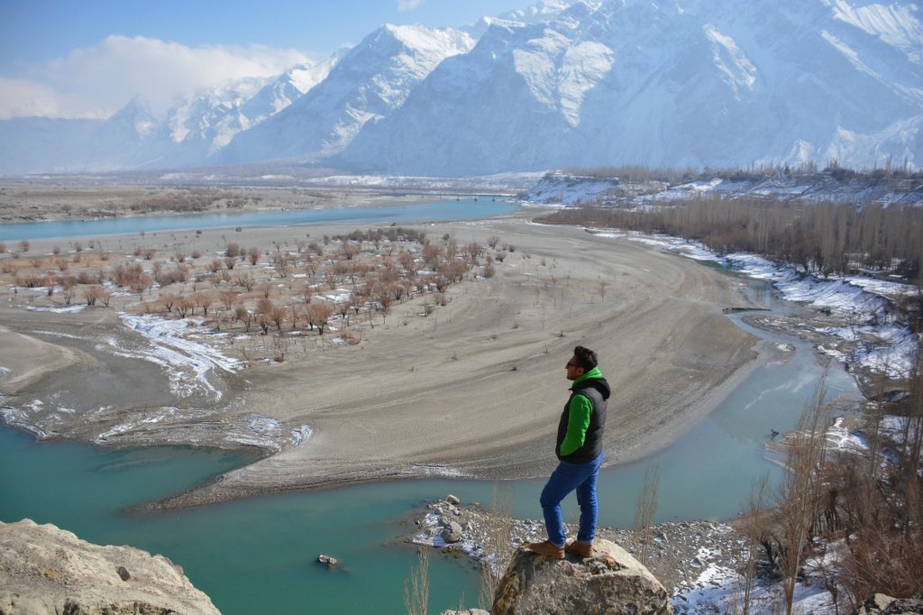 AxlamShiGri's tweet photo. @Ghragus Edge of indus River Karakoram Valleys ,
Bid Start from = 0.15$ETH
https://t.co/dBAGacA9Tu https://t.co/ezJUbtO1cA