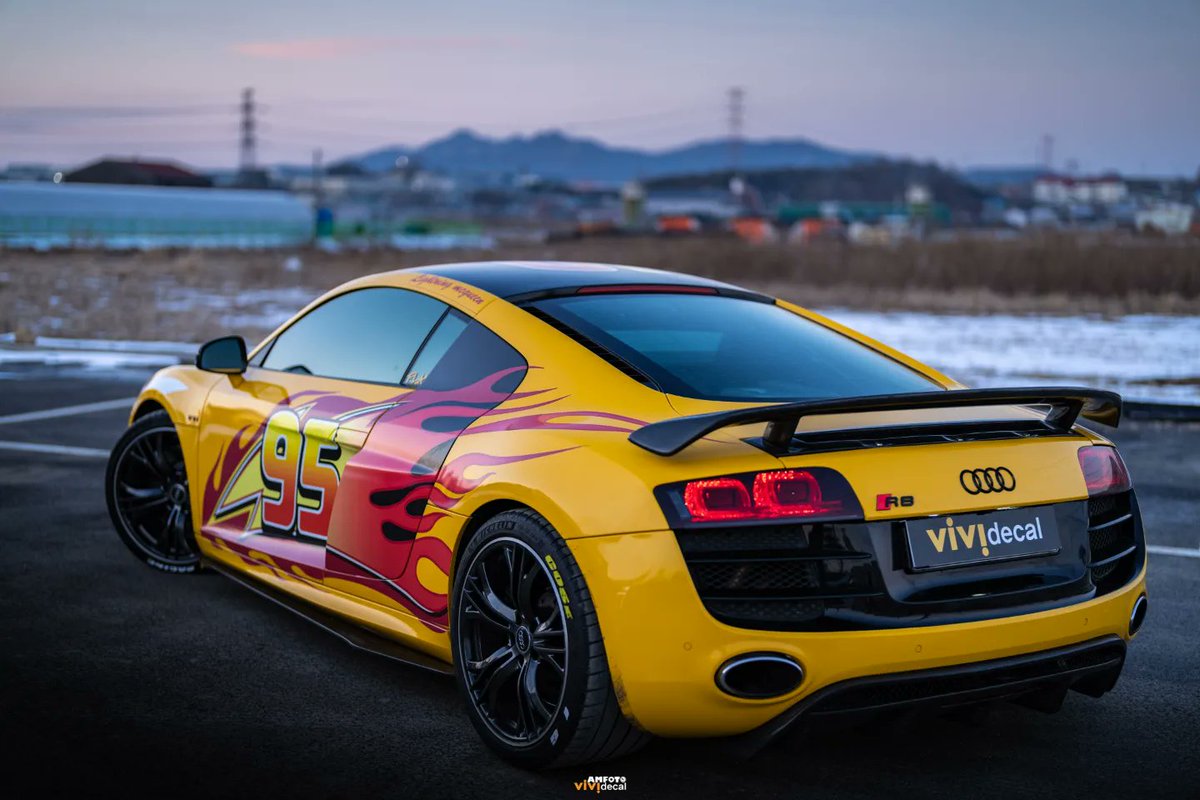 vividecal's tweet photo. #Audi #R8
#pixar #cars #lightning #mcqueen

Photo by #AMFOTO https://t.co/EuixibmMmV