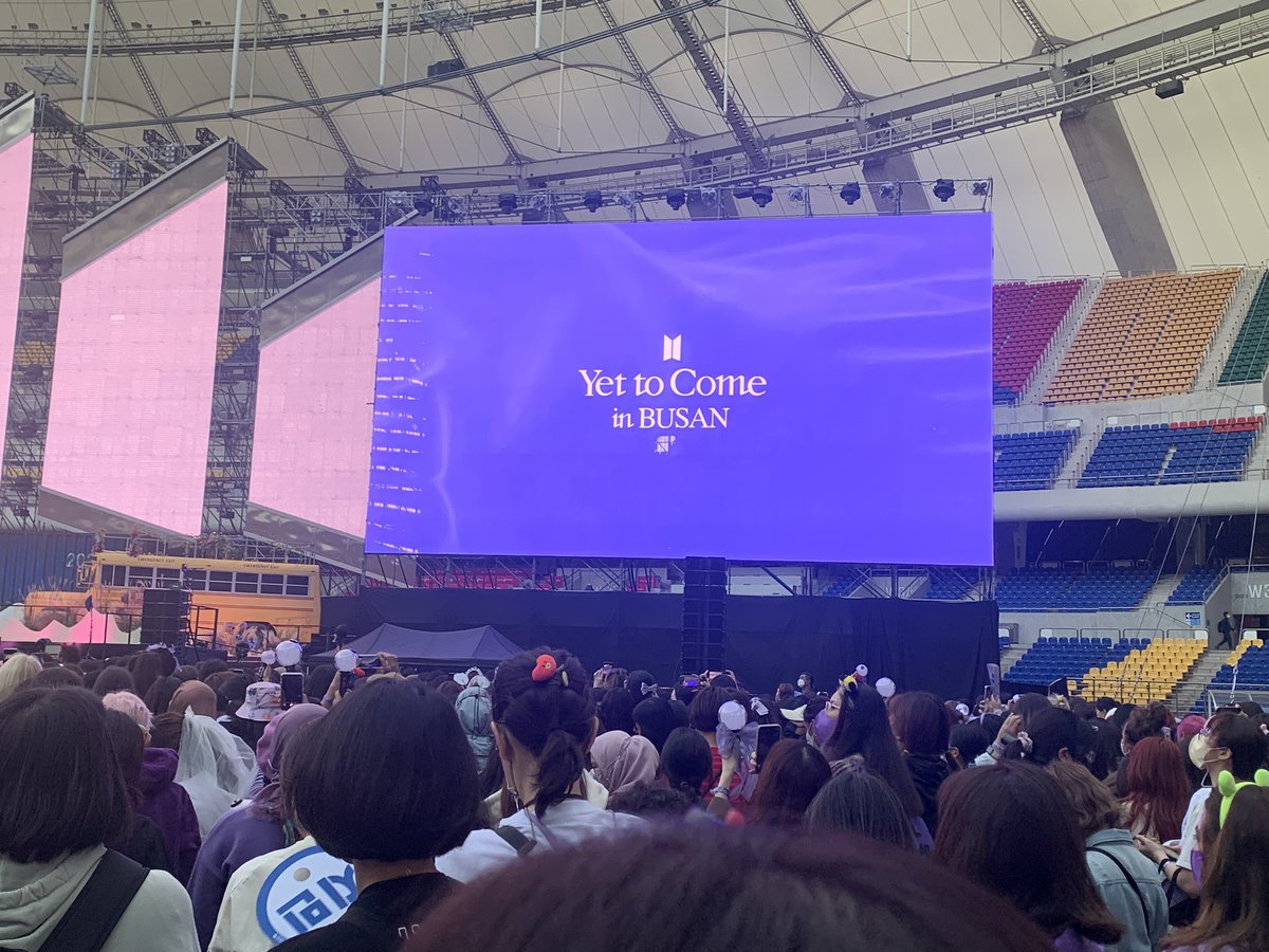 bonnettezing's tweet photo. @touringdata BTS Yet To Come in Busan 💜 https://t.co/6d03WhxGlG