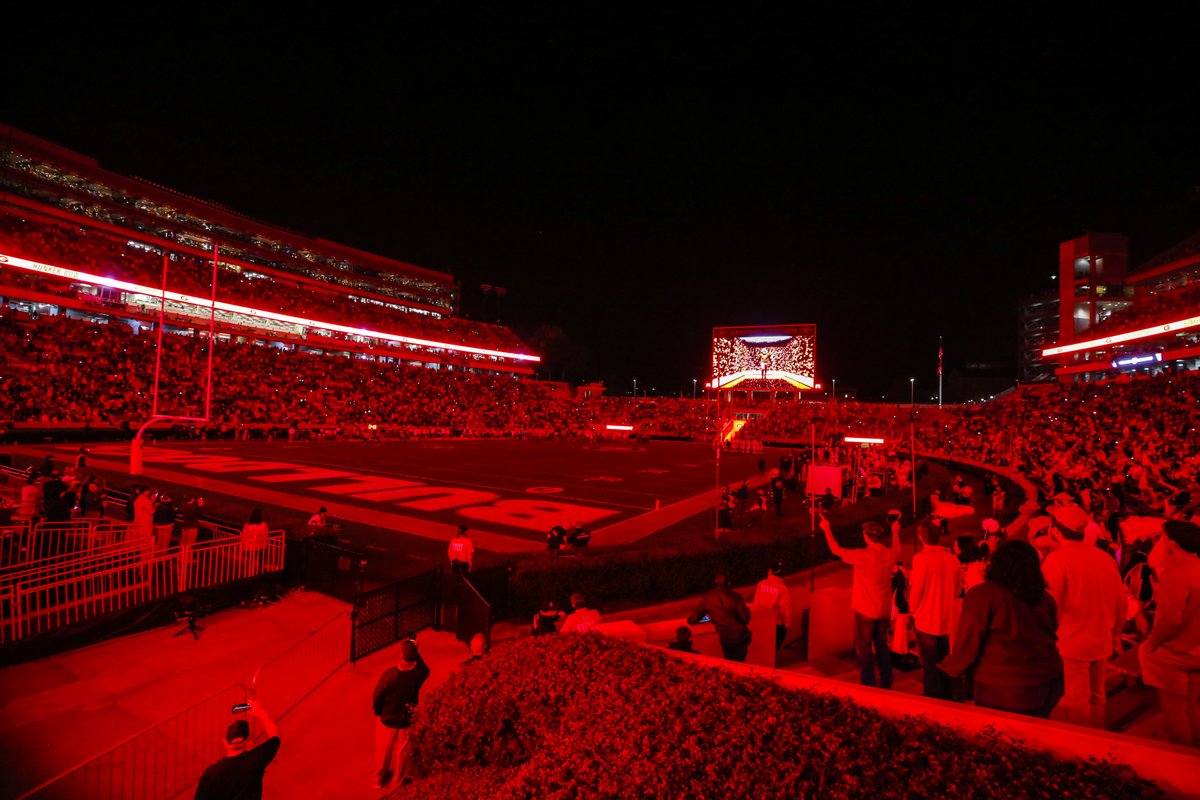 Athens NIL Club 🐶 tweet media