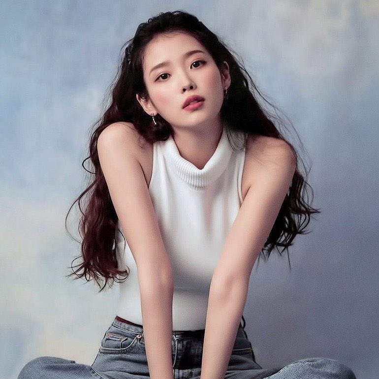 Kpop Charts on Twitter "IU (135) and JUNGKOOK (191) are the only