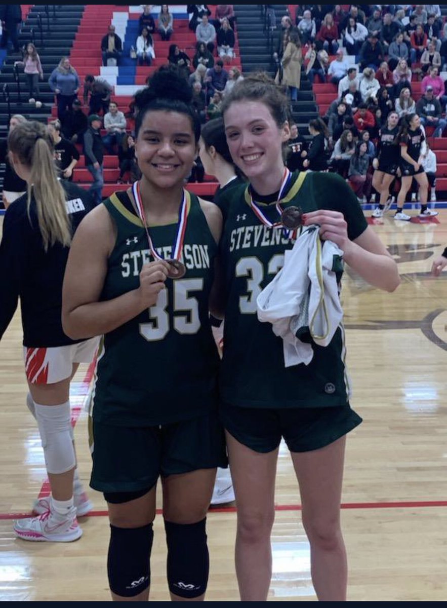 Reebo33's tweet photo. Congrats EMORY KLATT PF ‘24 (uncommitted) KATE ARNE ‘23
Str/Post (Emory Univ.) Commit.
The Twin Towers tenacity offensively/defensively on full display during DC Komaromy Classic
All Tournament Team Selections
@Ekklatt2024 
@KateArne23 
@EmoryWBB 
@dcgballtourney 
@ILL_HS_Hoops https://t.co/FPEZeVzEQy