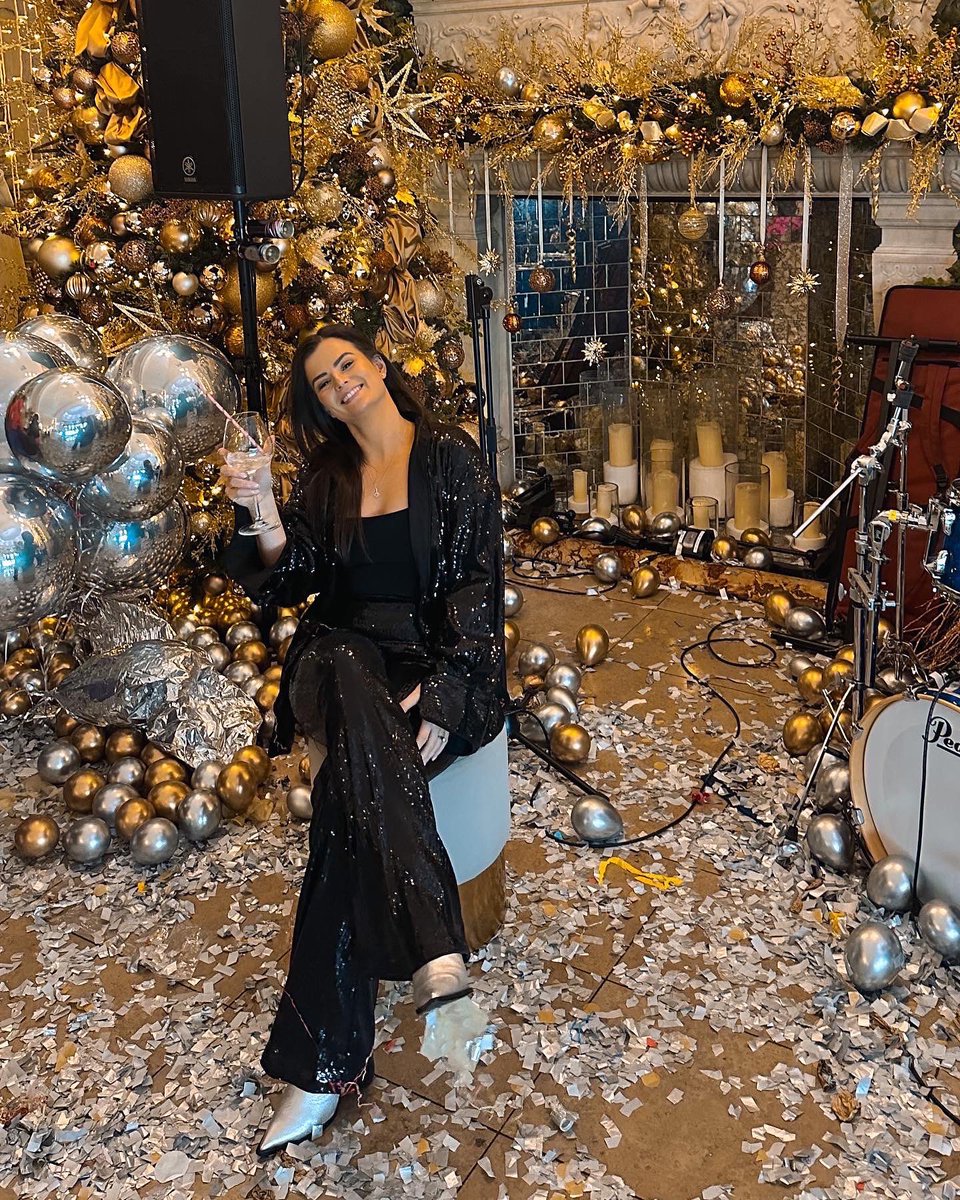 Fantastic NYE playing at <a href="/RossoRestaurant/">Rosso Manchester</a> 🎧🎺🎶✨