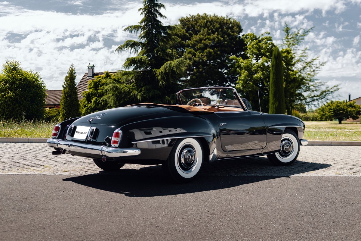 LienhardRacing's tweet photo. 1960 MERCEDES-BENZ 190 SL
CHF 114'900.–

Anbieter:
© by Perego Cars Sàrl, 1163 Etoy https://t.co/xj2OjUTlJI