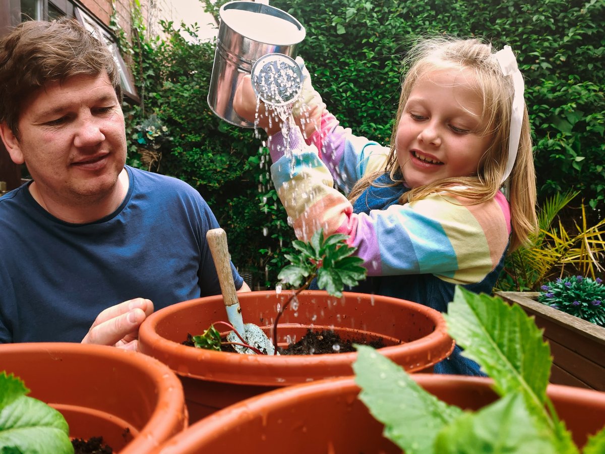 rwatersolutions's tweet image. Get the whole family involved in growing your own food with our home-growing kits! 🌱 #GrowYourOwn #homegrown #gardening #growyourownfood 
rainwatersolutions.co.uk/garden/grow-yo…