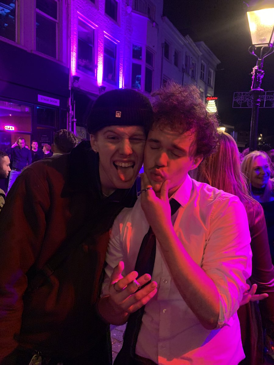 SimpelSam's tweet image. 