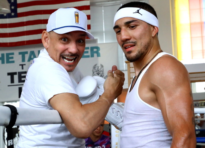 boxingscene's tweet photo. Lopez Sr. Hopes A Showdown With Prograis Happens: "We Gonna Beat The Sh!t Out Of Him!โ https://t.co/aNKuAm8c7W https://t.co/TU5TvQm3iO