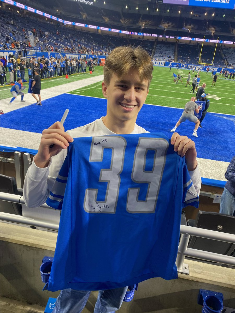 I GOT A FUTURE DPOY’S AUTO THX <a href="/_luhjerry/">Jerry Jacobs</a> #SEATBELTGANG
