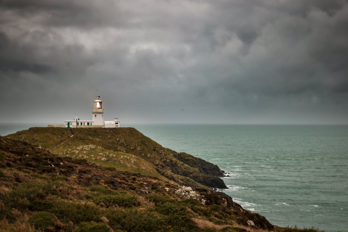 My last photo of 2022, took a trip yesterday down to strumble head #lighthouse

#Wales #amateurphotography #landscape #landscapephotography #ThePhotoHour #appicoftheweek #outdoorphotography #itsyourwales #welshphotography #pembrokeshire #coast #coastalphotography #StormHour