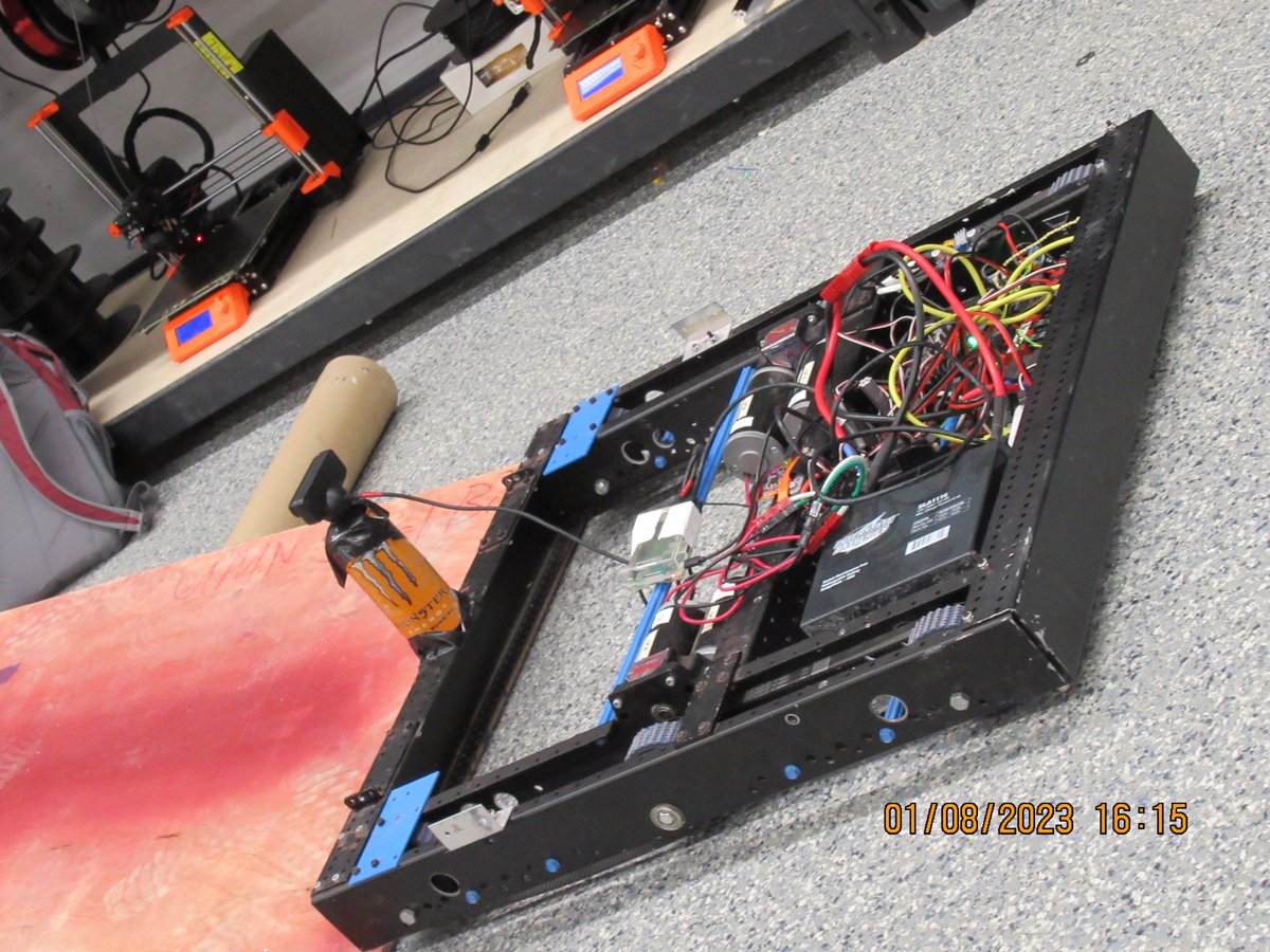 UMNRobotics's tweet photo. #Robotin3Days Day 2: We finished our CAD model, began to 3D print and machine parts, and worked on the charging station gyro correction. Stay tuned for more!
#CHARGEDUP #FIRSTENERGIZE #omgrobots https://t.co/m9bkk1h4LG