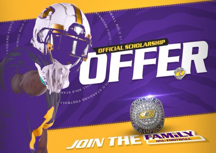 CoachDullardOL's tweet photo. After a great conversation with @CoachGarde I am beyond blessed and excited to say I have received a offer from  @ONAZFootball ‼️ https://t.co/PGkk2FIG3H