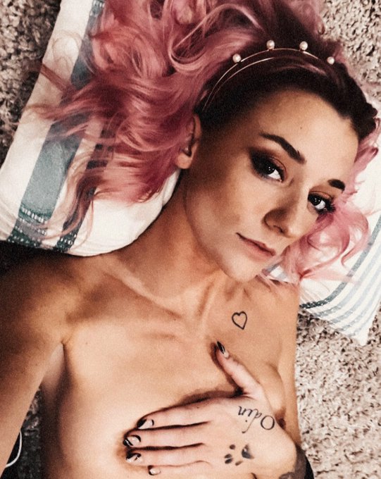 #singlegirl #model #pinkhair #onlyfansbabe #onlyfansgirl 🫶🏻 https://t.co/8XY9VqJaTn https://t.co/OMM<a href="/tag/singlegirl"class="tags">#singlegirl</a><a href="/tag/model"class="tags">#model</a><a href="/tag/pinkhair"class="tags">#pinkhair</a><a href="/tag/onlyfansbabe"class="tags">#onlyfansbabe</a><a href="/tag/onlyfansgirl"class="tags">#onlyfansgirl</a>