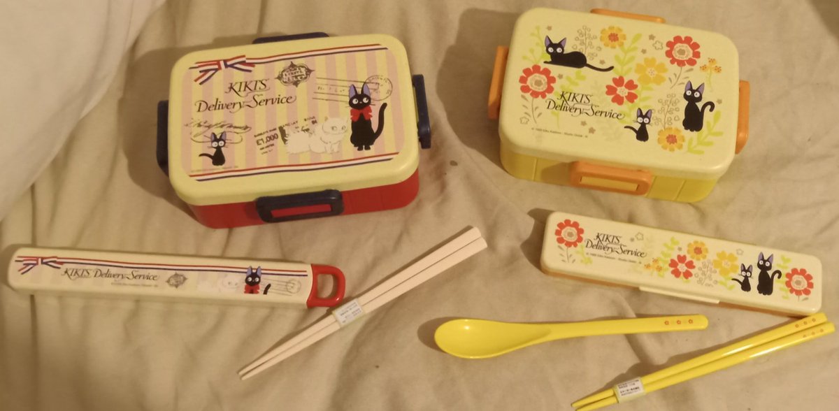SoftKittensILuv's tweet photo. Anyone know how how to make a Bento box? I've never made one before, but ik that's what these are for. 🍱🍥🪷

#JapaneseBentoBox #YummyFood https://t.co/VN4YodNpZL