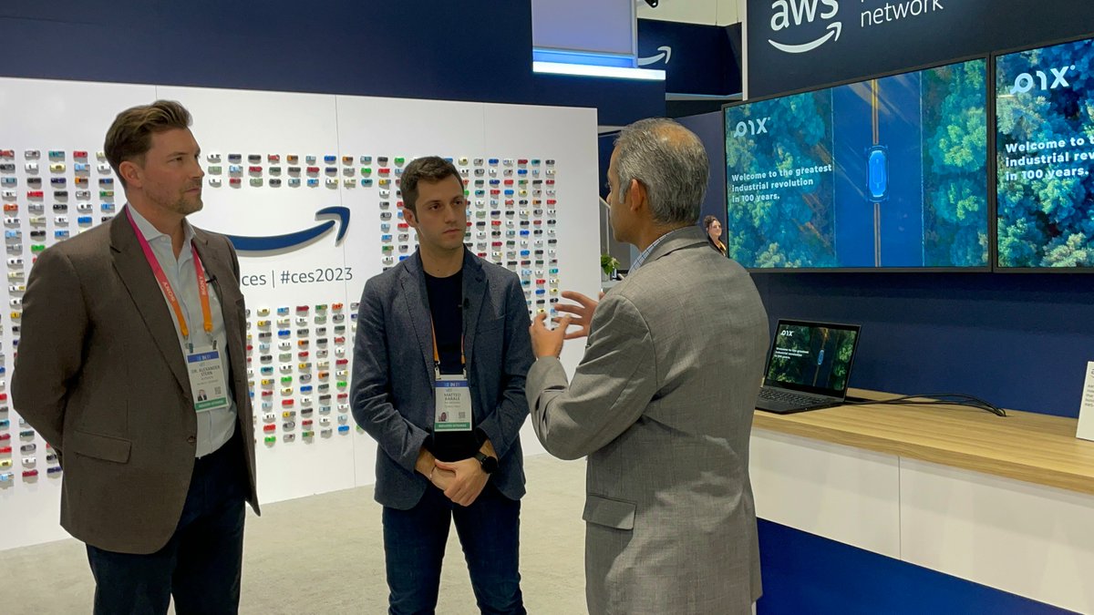 thepixmoving's tweet photo. Thanks to @AWS_Partners and @adskFusion360 for inviting us to #CES2023.
PIX Moving Co-CEO Matteo Barale presented a speech themed " The Third Generation of Automotive", revealing our vision for the coming #3rdgenerationcar- #pixmovingspace.
#AWS #Automotive #CES #APN https://t.co/KHvoi1DDTE