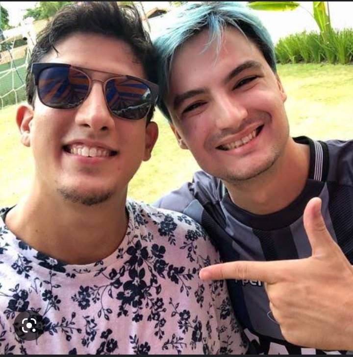 MaltaExpert's tweet photo. @felipeneto Fez muita arminha do Bolsonaro e ajuda a manifestação de longe. https://t.co/0m1DS0TGAq