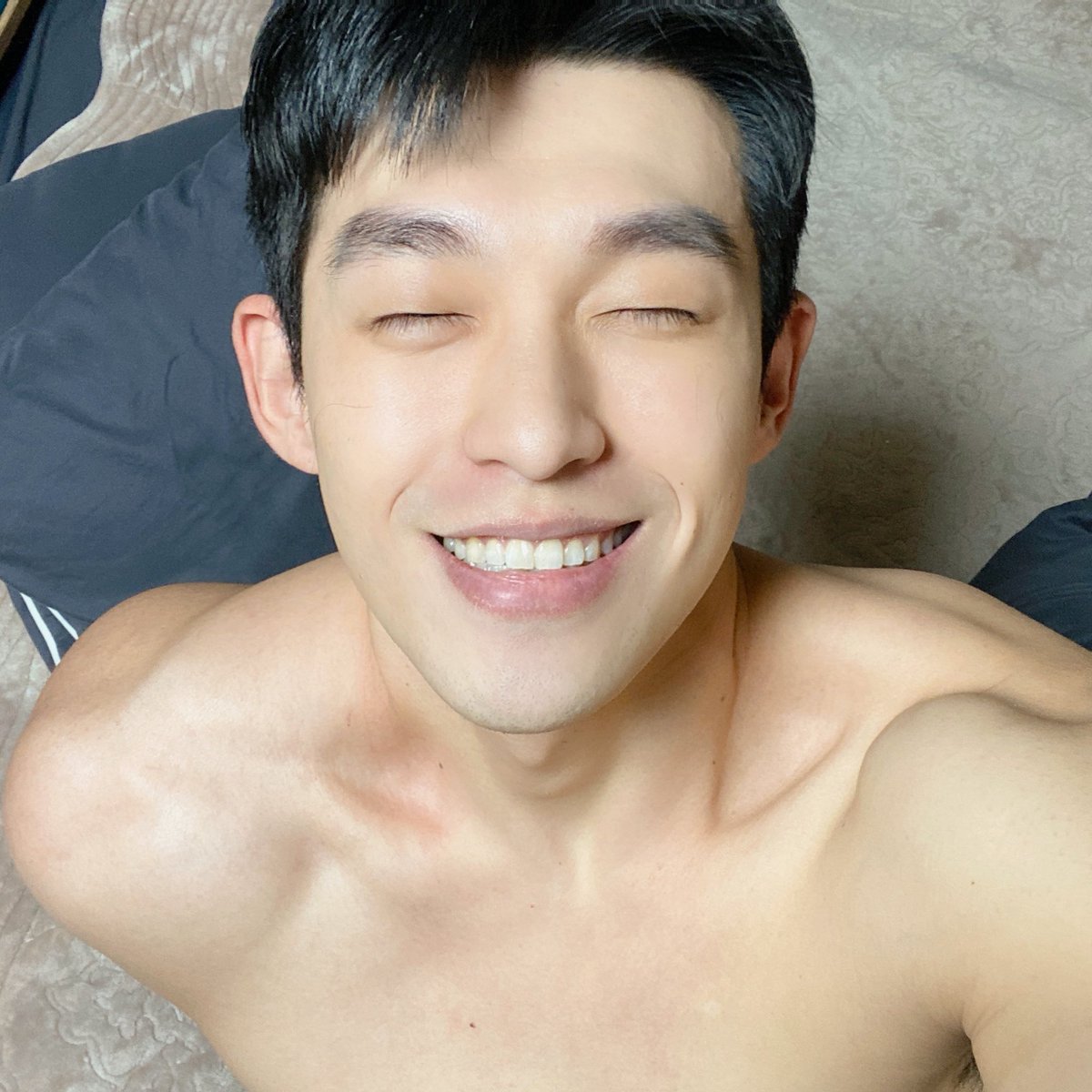 정오 tweet media