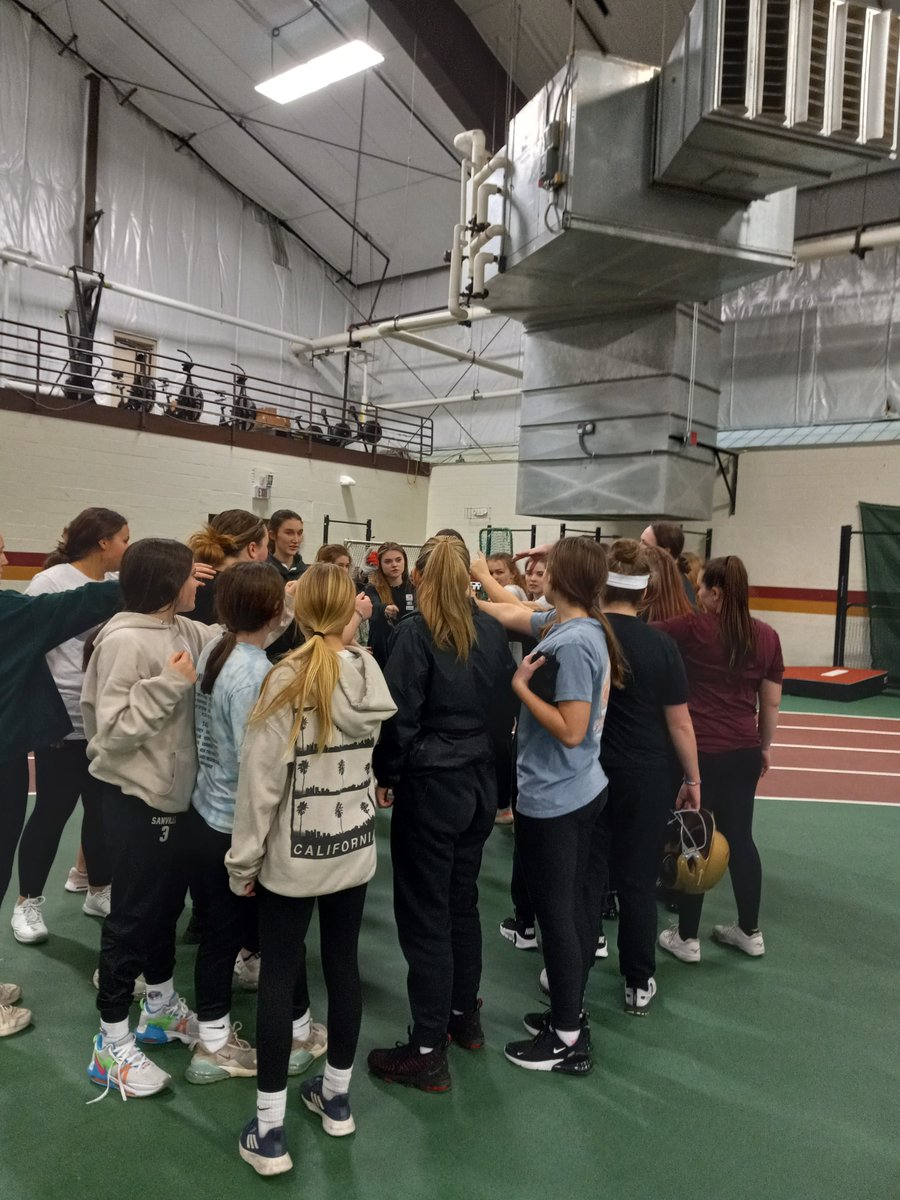 cne999's tweet photo. Great day at Norwich University Softball camp! https://t.co/ghJPtSx3o4