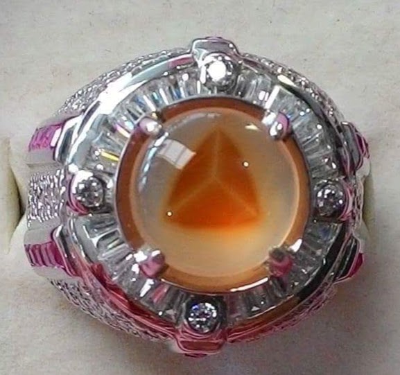 h_setiobudi's tweet photo. Natural Picture Agate(Chalcedony) with Motiv: Symbol Mercedes Benz , certificate n for Sale. https://t.co/Vg0yafWLt1