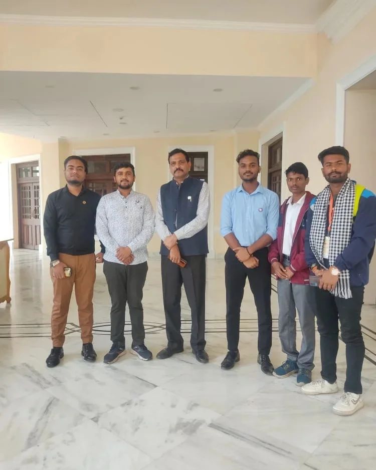 nss_sam_group's tweet photo. जय हिंद 🇮🇳

44th All India public relations conference certificate and kit distribution ceremony 

#NSSCellgovMP
#nsssamgroup
#NSSIndia 
#nss_sam_group 
#nsssamgroup
#NssMPOU
जय जगत ✨ https://t.co/l5keEI4EMx