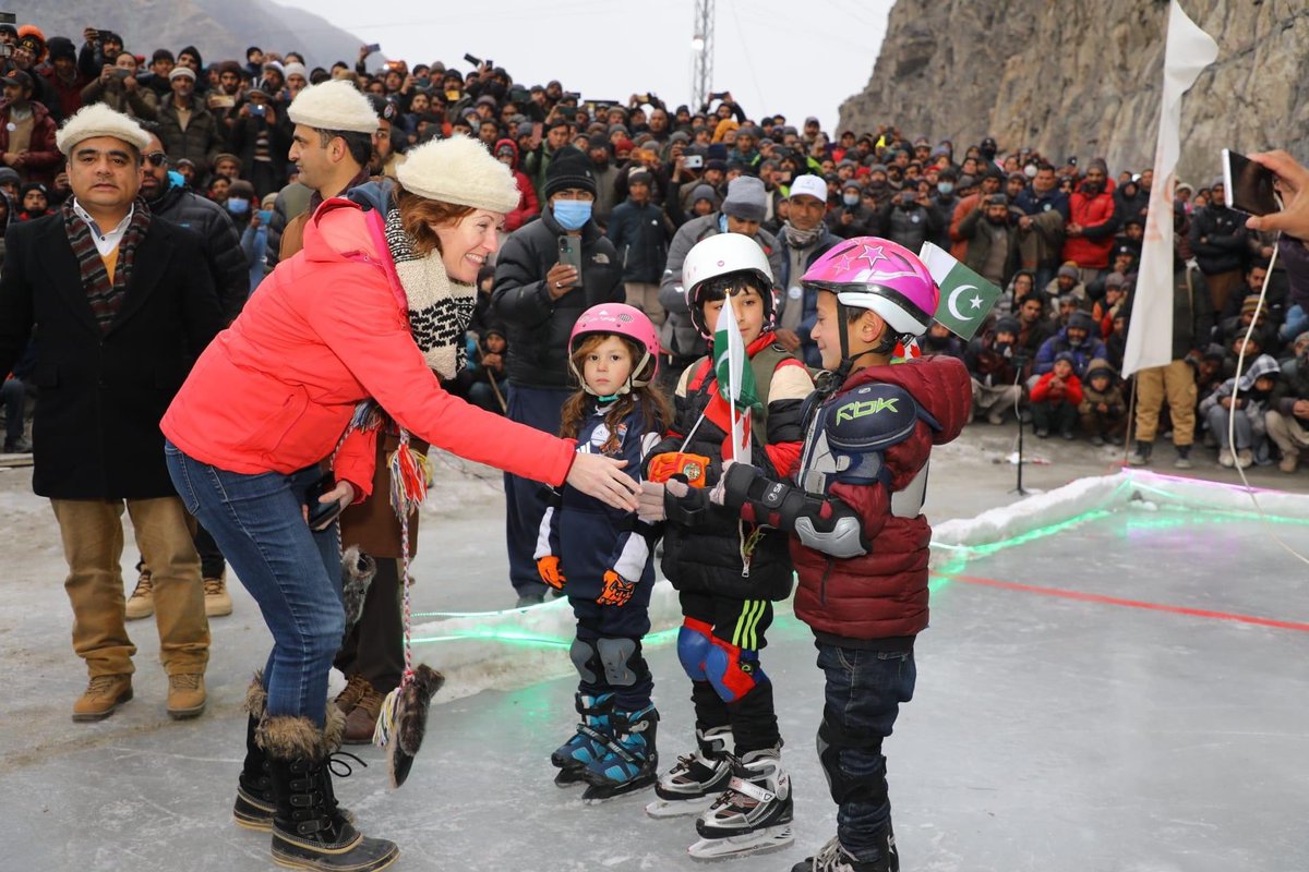 AxlamShiGri's tweet photo. High Commissioner of Canada Leslie Scanlon opens the Shyok Winter Festival in Khaplu, Ghanche Gilgit-Baltistan @CanHCPakistan @Scanlon_Leslie 
#winterfest #sevenday #IceHockey #shyokwinterfestival #khaplu #GilgitBaltistan https://t.co/At4N8QGV1G