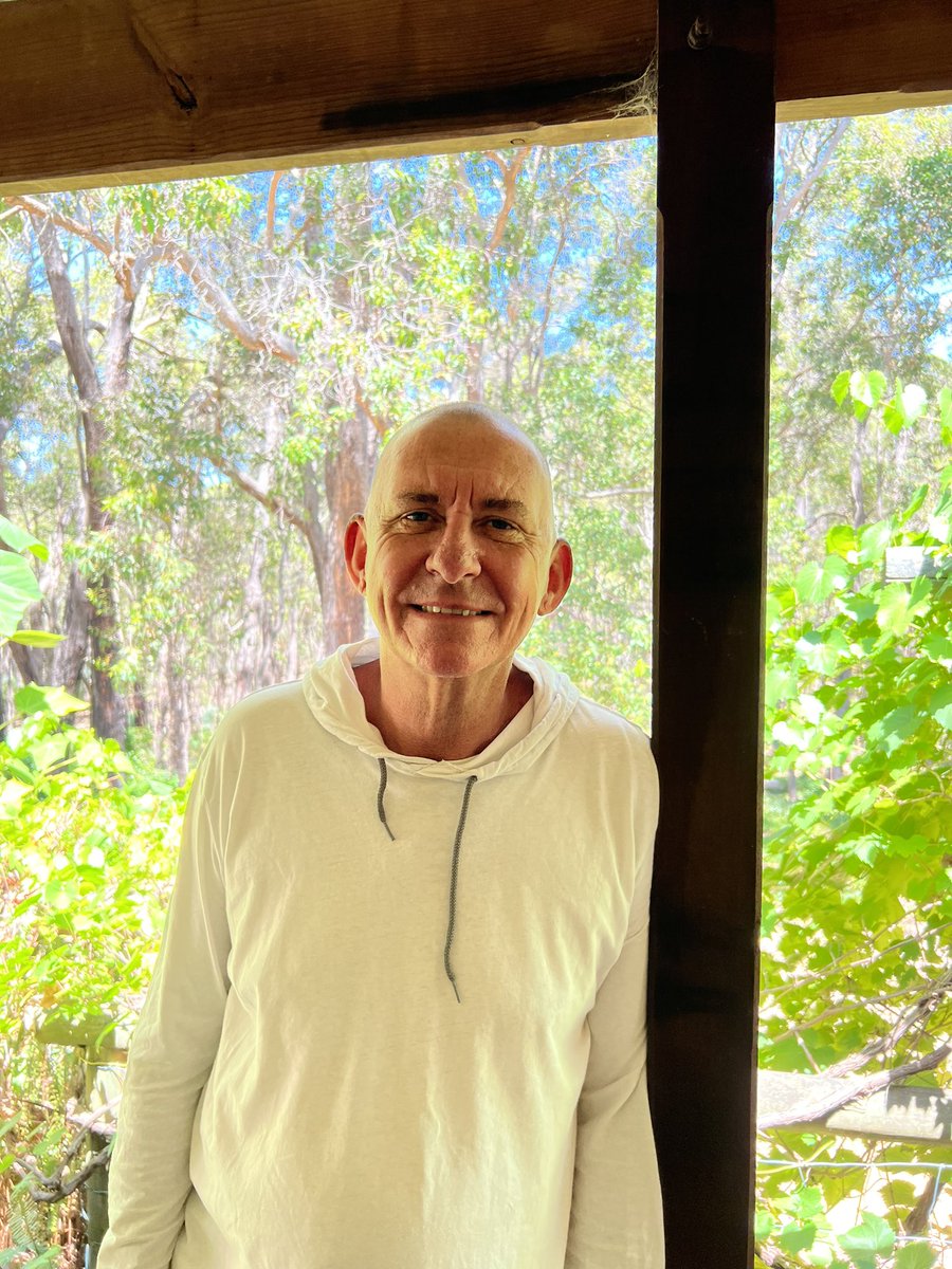 Happy 60th Birthday to this fantastic Dad and Grandfather! Welcome to your new decade and with it 1/2 bad knees ❤️👴