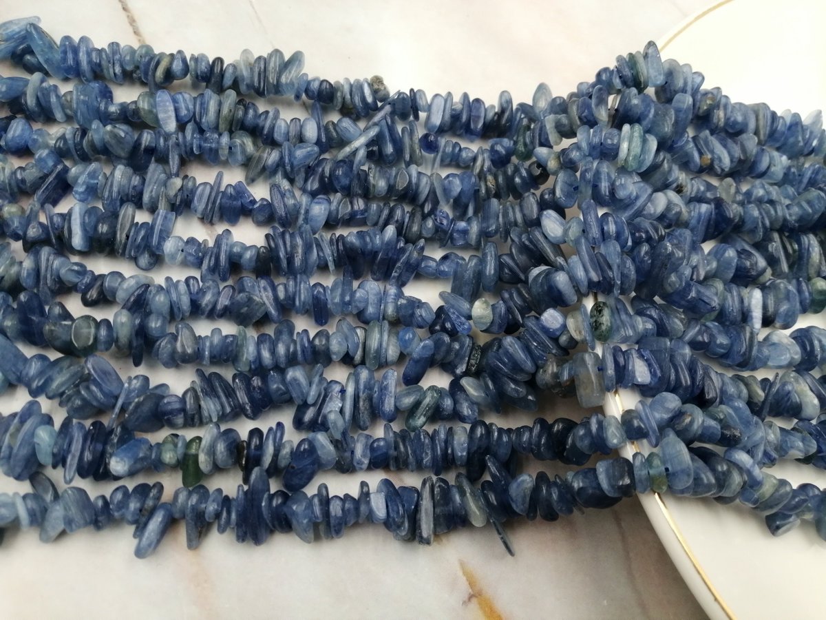 EnJowele's tweet photo. Kyanite Chips！
Shop>>link in bio

#kyanitejewelry #kyanite #stonejewelry #gemstonejewelry #jowele #jewelrymaking #jewelryfindings #handmadejewelry #artisanjewelry #jewelryoftheday #jewelrydesign #jewelrybeads #beadsforjewelry #beadedjewelry #stonechips https://t.co/cbwTsVth1u