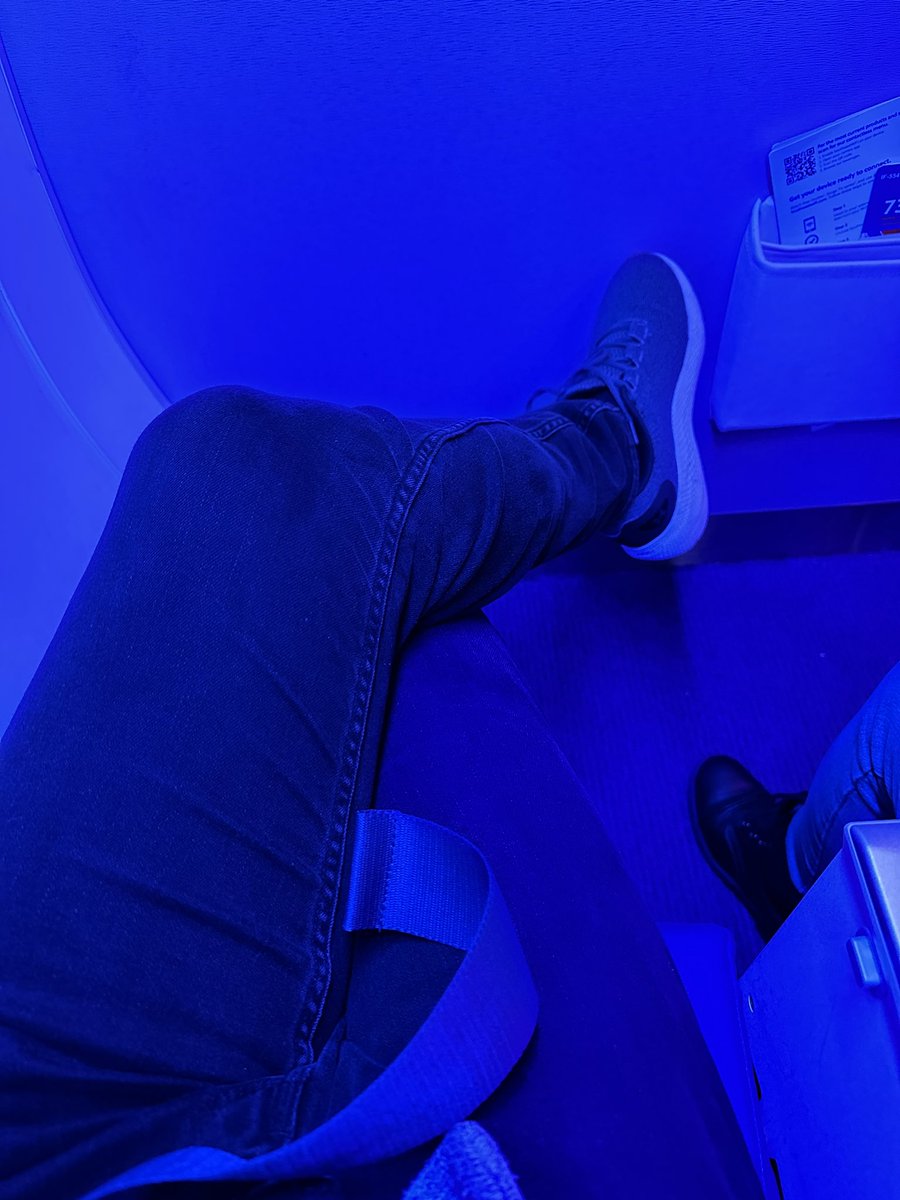 spaceneighbor on Twitter "Front row on the flight home. Never had so