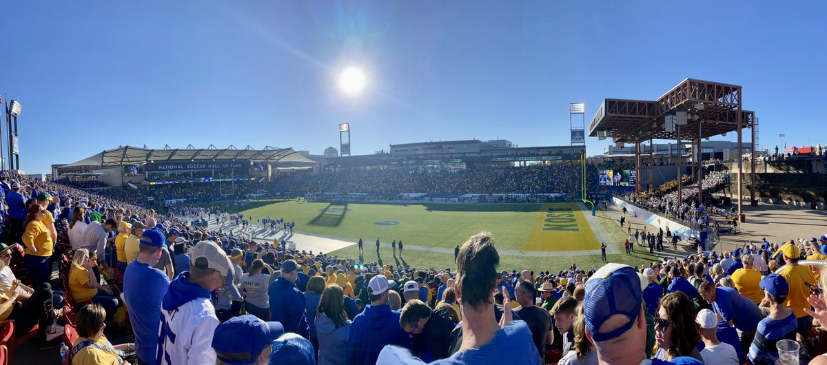 NoemJeremy's tweet photo. Idk if everyone heard, but it’s 4:44… and SDSU is the champion https://t.co/sftoHawYeK